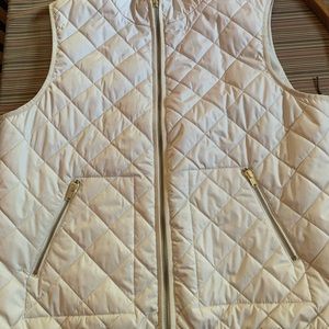 Old Navy lightweight quilted vest